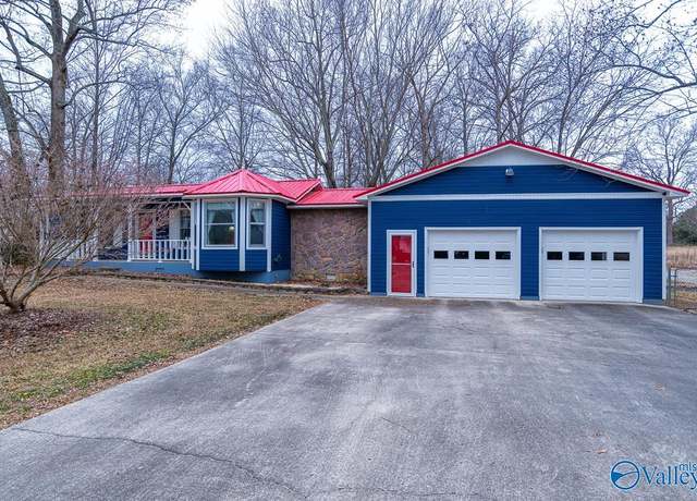 Property at 18555 Bartlett Rd, Athens, AL 35613, 3 beds, 2 baths