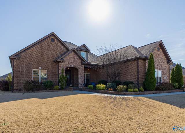 Property at 108 NW Rockhaven Dr, Madison, AL 35757, 5 beds, 4 baths