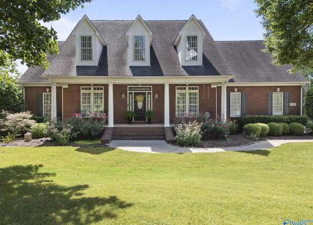 Property at 255 River Cove Rd, Huntsville, AL 35811, 5 beds, 3.5 baths