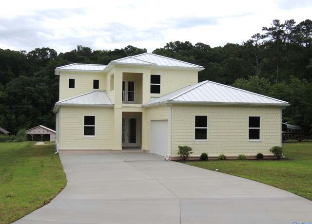 Property at 199 Anchor Ave, Scottsboro, AL 35769, 4 beds, 3 baths