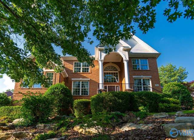 Property at 2903 Saddletree Blvd NE, Huntsville, AL 35811, 4 beds, 3 baths