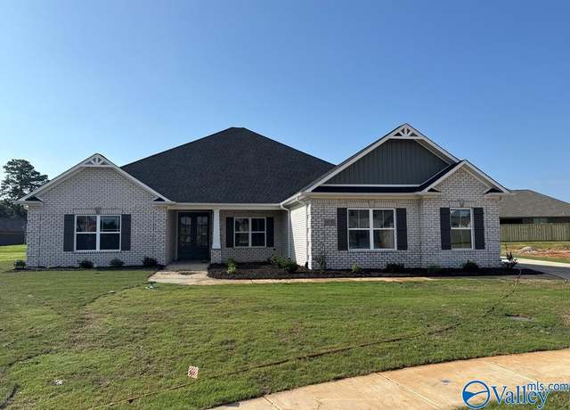 Property at 14193 Mallard Dr, Madison, AL 35756, 4 beds, 3 baths