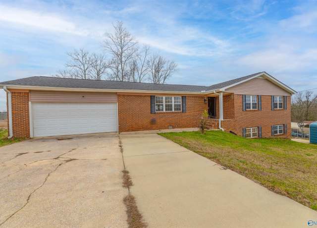 Property at 5357 Royal Oak St, Southside, AL 35907, 5 beds, 3 baths