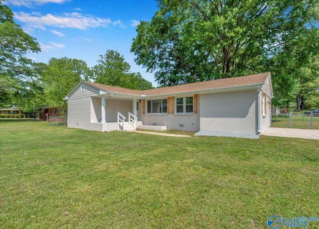 Property at 1419 11th St SE, Cullman, AL 35055, 3 beds, 2 baths