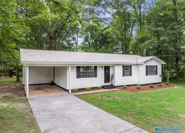 Property at 204 10th Ave, Arab, AL 35016, 3 beds, 1 bath
