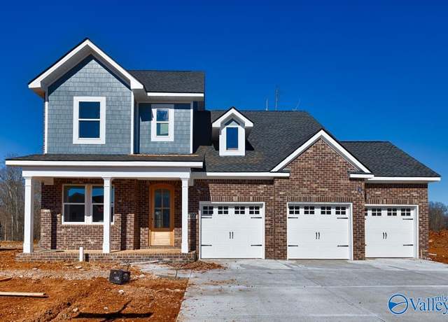 Property at 2122 Sevenbark Br SW, Huntsville, AL 35802, 4 beds, 3.5 baths
