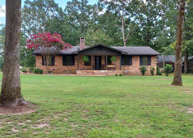 Property at 17 Third Ave, Rainsville, AL 35986, 3 beds, 2 baths