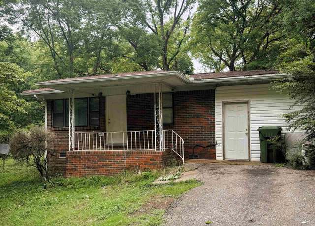 Property at 2800 Cave Ave NW, Huntsville, AL 35810, 4 beds, 1 bath