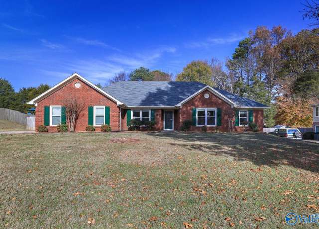 Property at 119 Clubhouse Ln, Madison, AL 35757, 4 beds, 2.5 baths