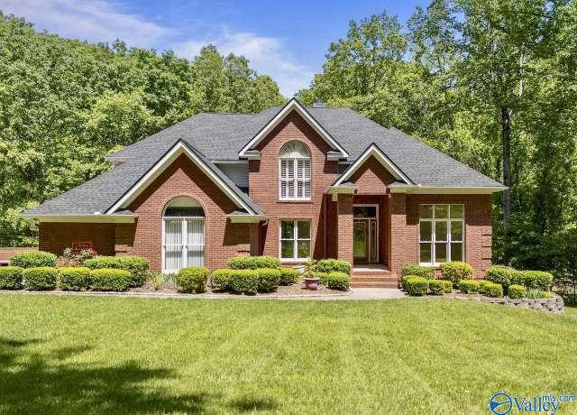 Property at 13555 Monte Vedra Rd, Huntsville, AL 35803, 5 beds, 4.5 baths