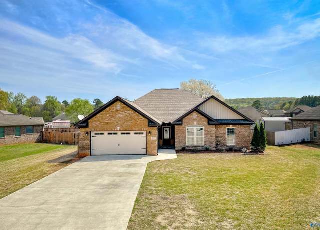 Property at 67 Oxford Ln, Decatur, AL 35603, 4 beds, 2 baths