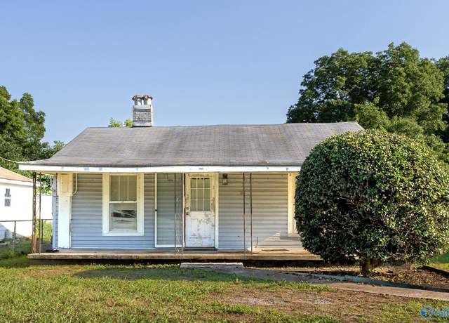 Property at 3509 7th Ave, Huntsville, AL 35805, 3 beds, 2 baths