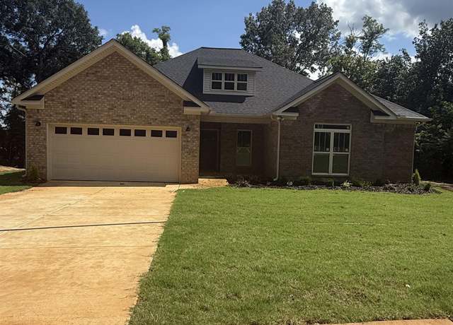 Property at 100 Shelly Ln, Huntsville, AL 35810, 4 beds, 2 baths