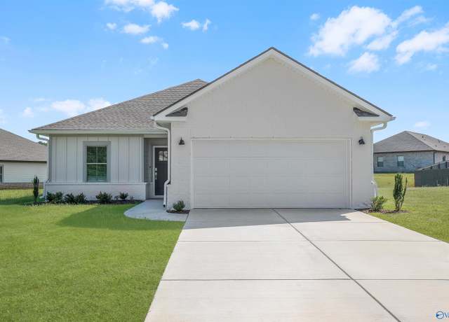 Property at 14722 Mountain Stream Dr, Athens, AL 35613, 3 beds, 2 baths