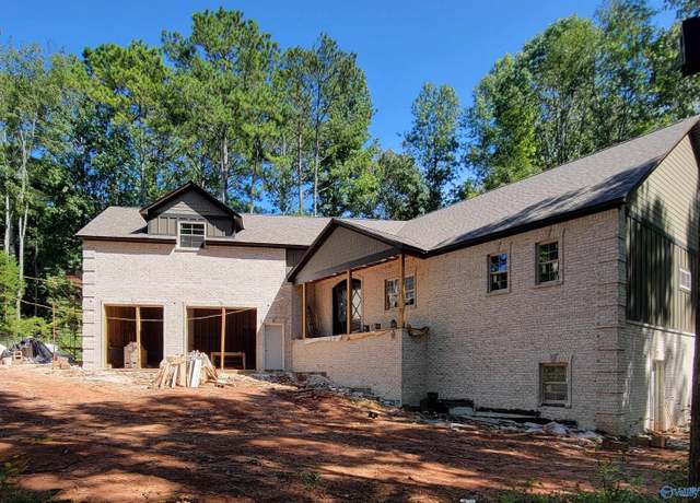 Property at 2205 Browns Valley Rd, Guntersville, AL 35976, 6 beds, 4 baths
