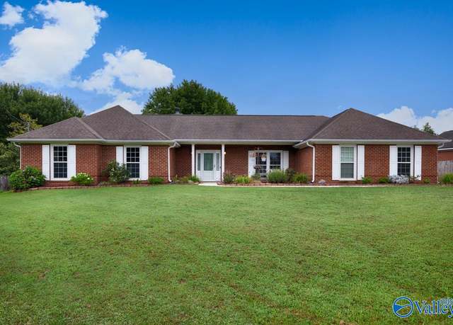 Property at 111 Worchester Ln, Harvest, AL 35749, 4 beds, 3 baths