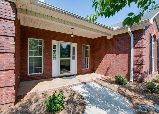 Property at 101 Stoney Point Dr, Harvest, AL 35749, 3 beds, 2 baths