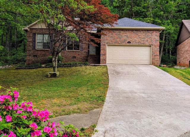 Property at 704 Wynsom Dr, Huntsville, AL 35803, 3 beds, 2 baths