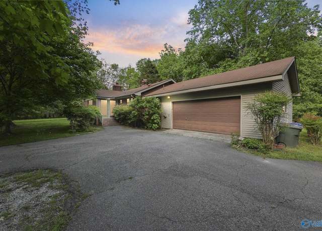 Property at 12303 N Shawdee Rd, Huntsville, AL 35803, 2 beds, 1 bath