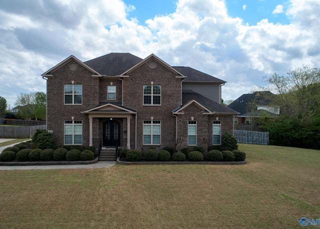 Property at 4702 Shortline Cir, Huntsville, AL 35763, 4 beds, 3 baths