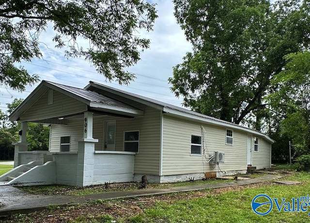 Property at 906 N 8th St, Gadsden, AL 35901, 3 beds, 2 baths