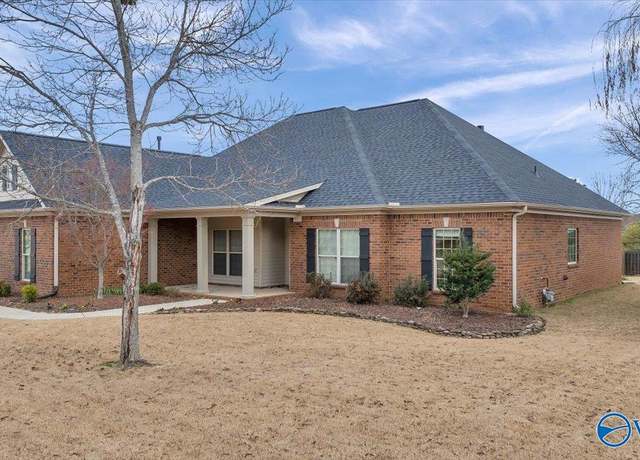 Property at 107 Ivy Grn, Huntsville, AL 35811, 4 beds, 3.5 baths