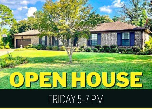 Property at 806 Petitt Cir, Huntsville, AL 35802, 3 beds, 2 baths