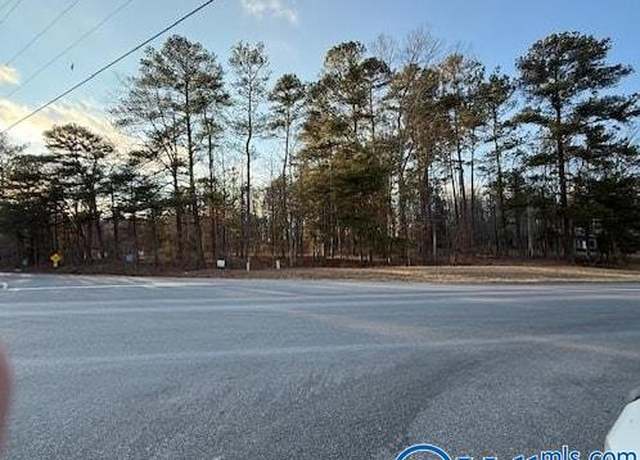 Property at 9175 Hokes Bluff Rd, Centre, AL 35960