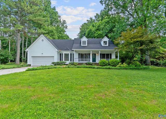 Property at 370 Douglas Rd NW, Huntsville, AL 35806, 3 beds, 2 baths