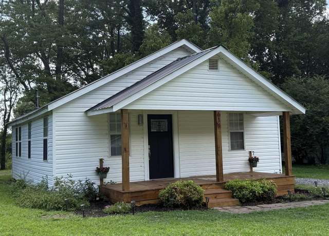 Property at 611 4th St NW, Arab, AL 35016, 2 beds, 2 baths