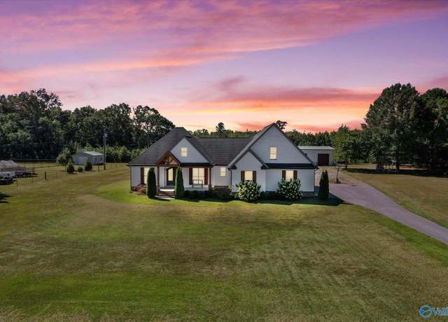 Property at 2310 Nance Ford Rd, Hartselle, AL 35640, 4 beds, 3 baths