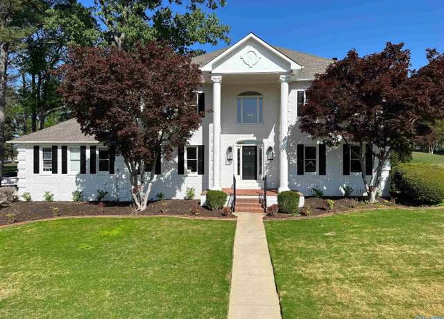 Property at 2410 Jade Pointe Dr SE, Decatur, AL 35601, 4 beds, 3.5 baths