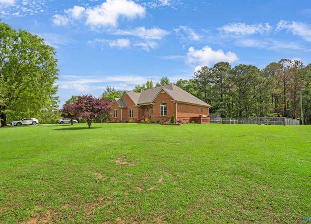 Property at 89 Lyle Cir, Somerville, AL 35670, 4 beds, 3.5 baths