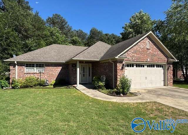 Property at 418 Santana Dr, Athens, AL 35611, 3 beds, 2 baths