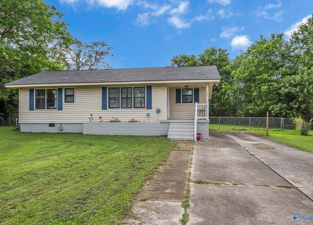 Property at 1607 10th Avenue Ct SE, Decatur, AL 35601, 3 beds, 1.5 baths