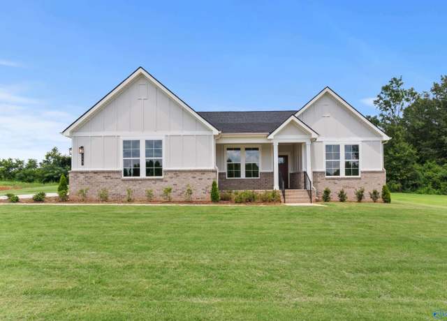 Property at 215 Applewood Ct, Huntsville, AL 35811, 4 beds, 3 baths
