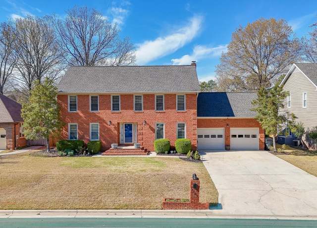 Property at 1209 Regency Blvd, Decatur, AL 35601, 4 beds, 3.5 baths
