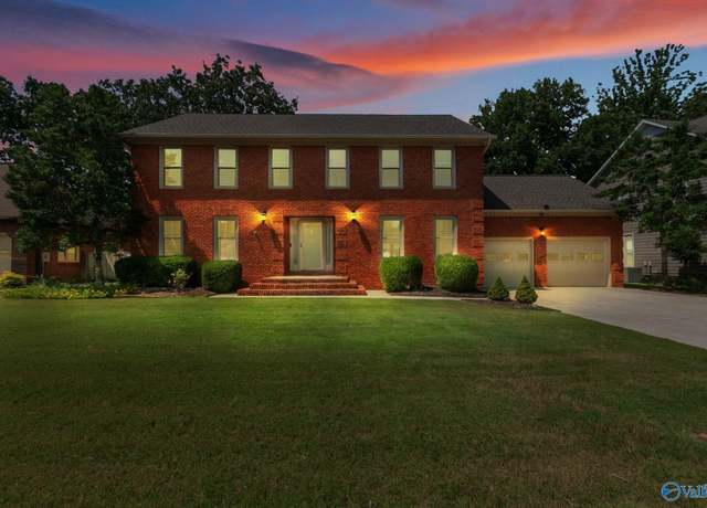 Property at 1209 Regency Blvd, Decatur, AL 35601, 4 beds, 3.5 baths
