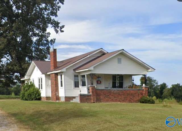 Property at 215 Gaines St, Boaz, AL 35956, 3 beds, 2 baths