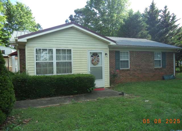 Property at 286 Joe Quick Rd, Hazel Green, AL 35750, 3 beds, 1 bath