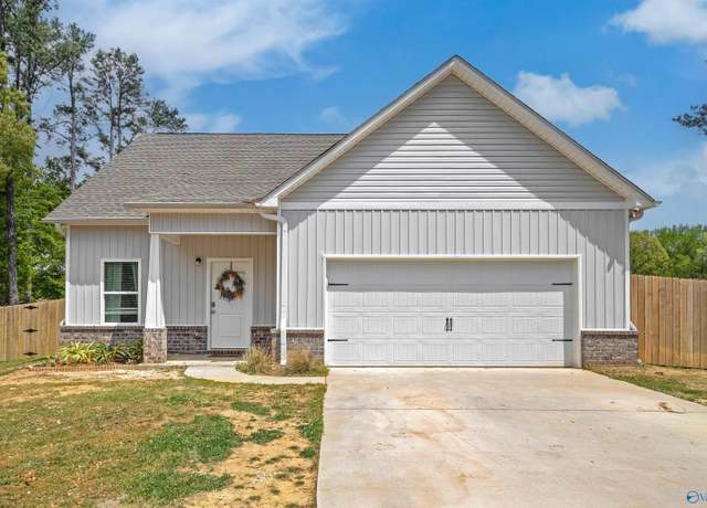 Property at 1207 Sommers Ridge Dr, Athens, AL 35611, 3 beds, 2 baths