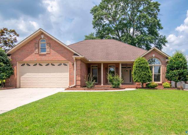 Property at 1505 SW Oak Lea Rd, Decatur, AL 35603, 3 beds, 2 baths