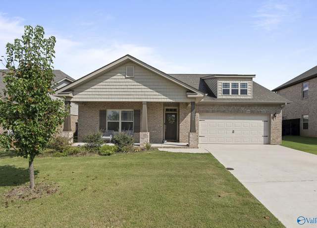 Property at 130 Saddle St, New Market, AL 35761, 3 beds, 2 baths