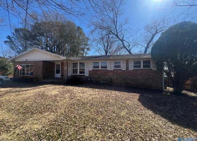 Property at 3619 Hester Ln, Huntsville, AL 35810, 3 beds, 2 baths