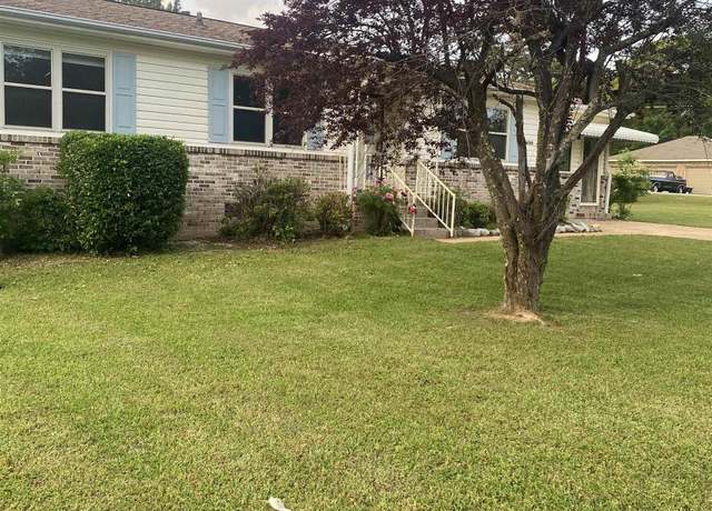 Property at 4080 Southpoint Cir N, Southside, AL 35907, 3 beds, 1.5 baths