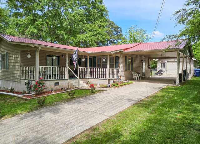 Property at 30 Faulkner Cir, Albertville, AL 35950, 3 beds, 2 baths
