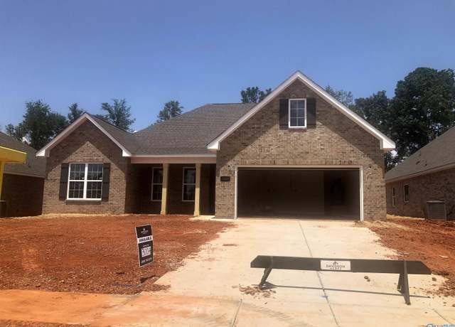 Property at 3108 Lisa Ln SE, Decatur, AL 35603, 3 beds, 2.5 baths
