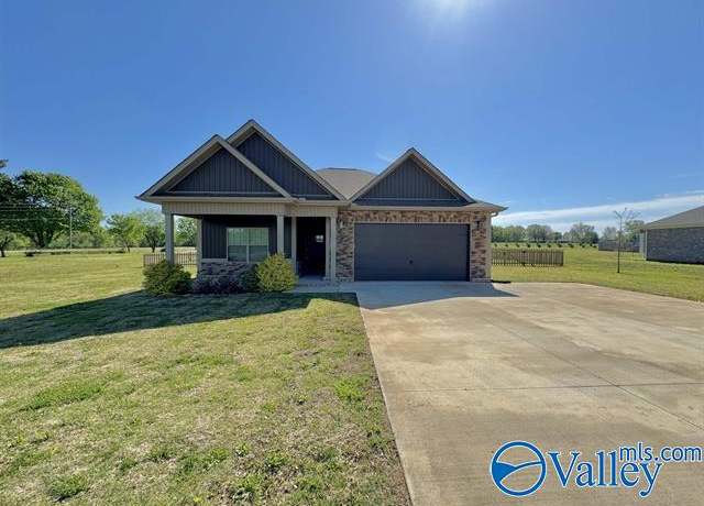 Property at 15166 Blackburn Rd, Athens, AL 35611, 3 beds, 2.5 baths