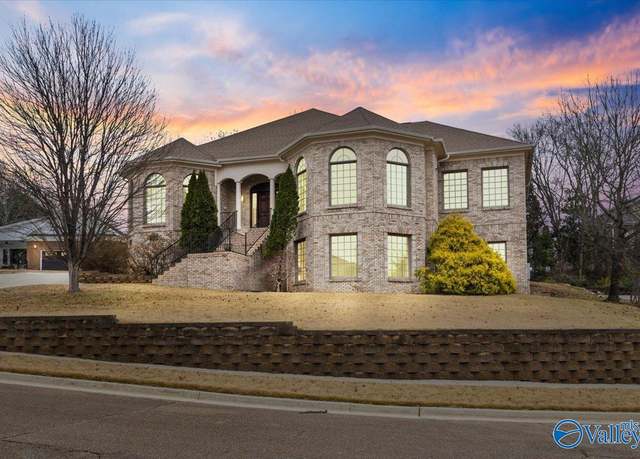 Property at 4509 Old Farm Cir, Huntsville, AL 35802, 3 beds, 3.5 baths