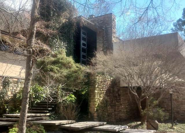 Property at 1340 Signal Point Rd, Guntersville, AL 35976, 4 beds, 5.5 baths